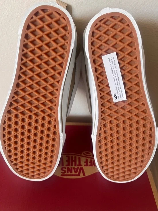 Vans Women’s Tan Suede Platform Old Skool Sneakers with White Stripe - Picture 7 of 7